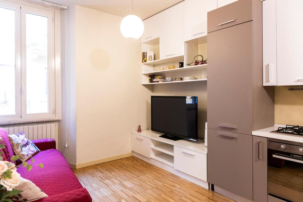 Easy Central Flat Milan Exterior photo